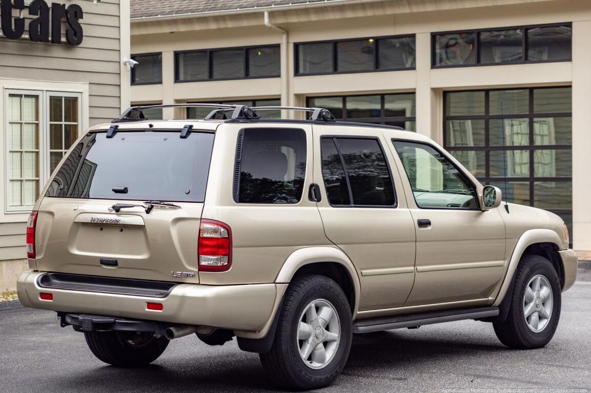2001 Nissan Pathfinder LE 4WD Boston MA