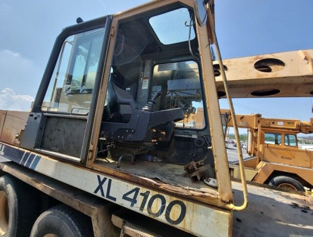 2001 Other Gradall XL4100