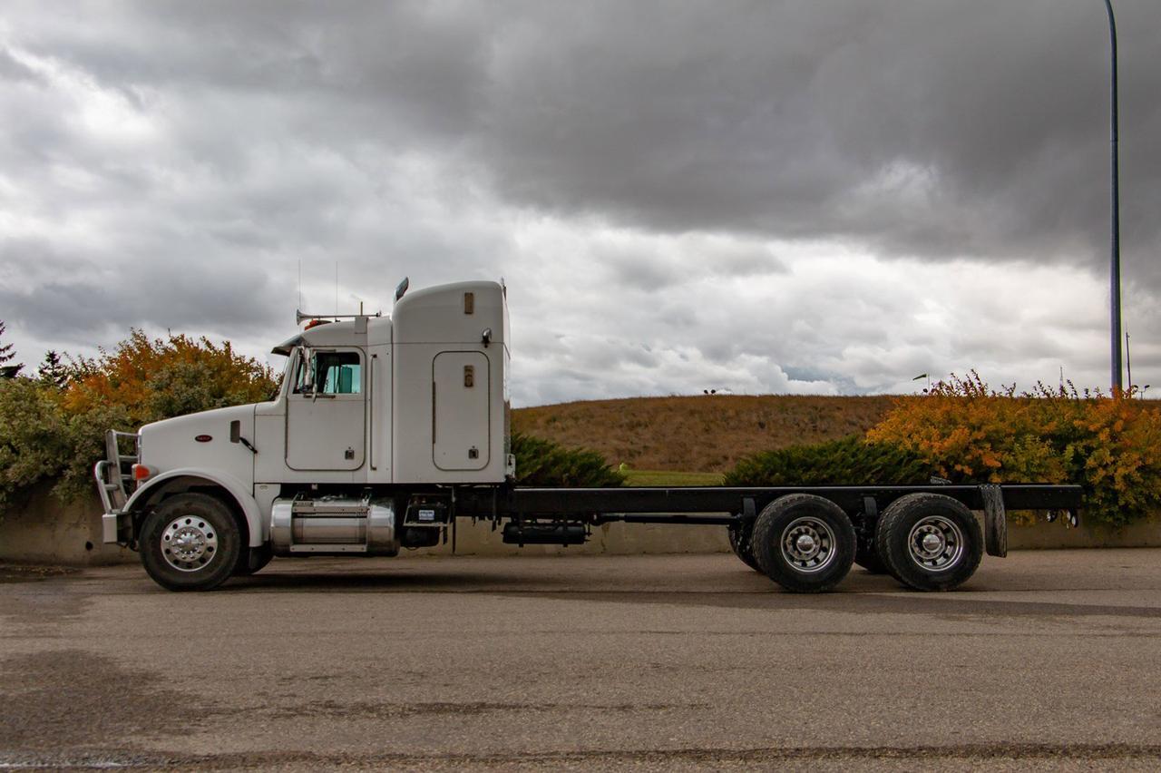 2001 Peterbilt 357 Tandem Cab & Chassis Red Deer AB