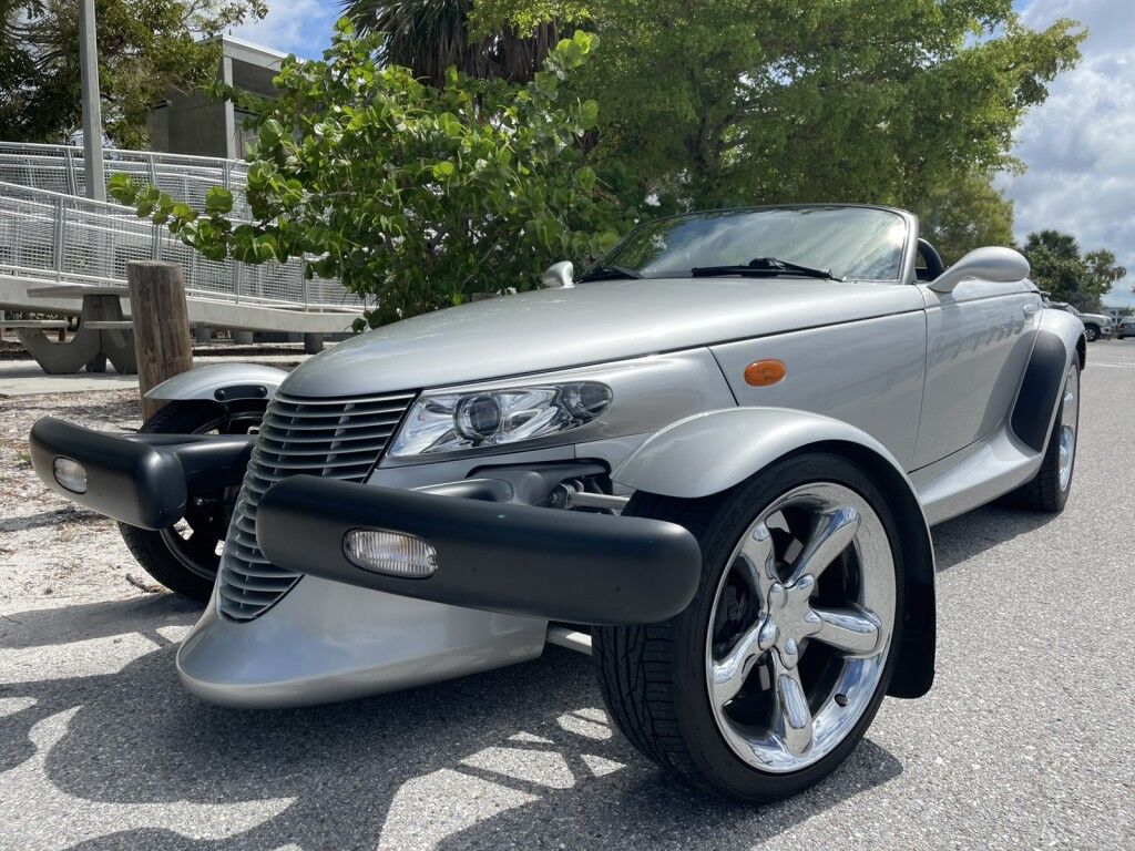 2001 Plymouth Prowler PROWLER~MINT~CLEAN CARFAX~UPGRADED STEREO SYSTEM~NEWER TIRES~VIEW BY APPOINTMENT ONLY~ONLINE FINANCE AND SHIPPING AVAILABLE!!!!