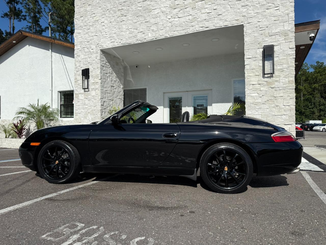 2001 Porsche 911 Carrera 2dr Carrera Cabriolet Tiptronic