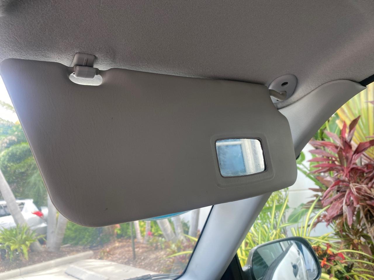 2001 Suzuki Vitara JLS LOW 35,130 1 OWNER Pompano Beach FL