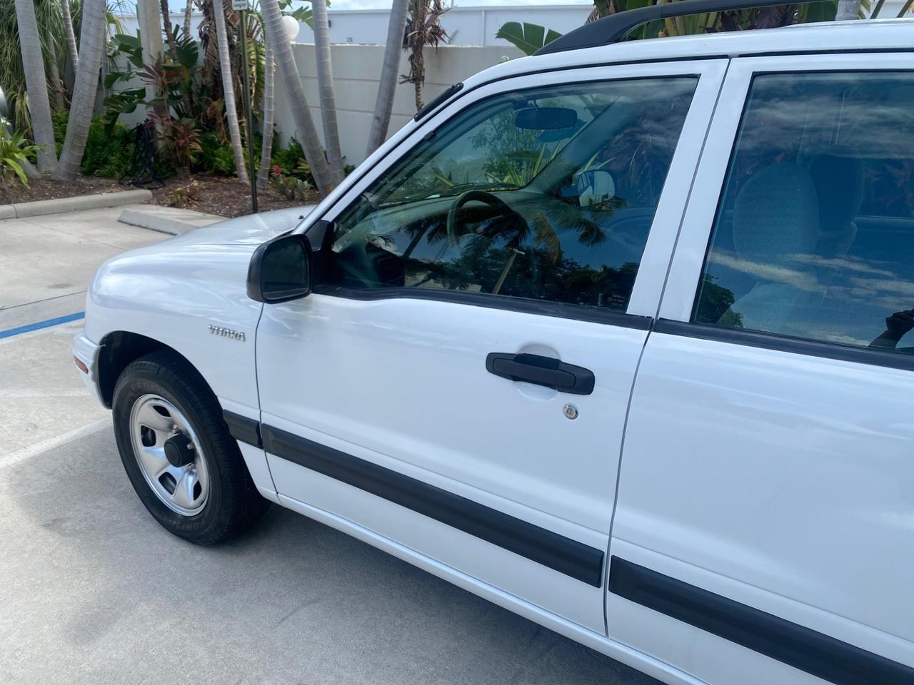 2001 Suzuki Vitara JLS LOW 35,130 1 OWNER Pompano Beach FL