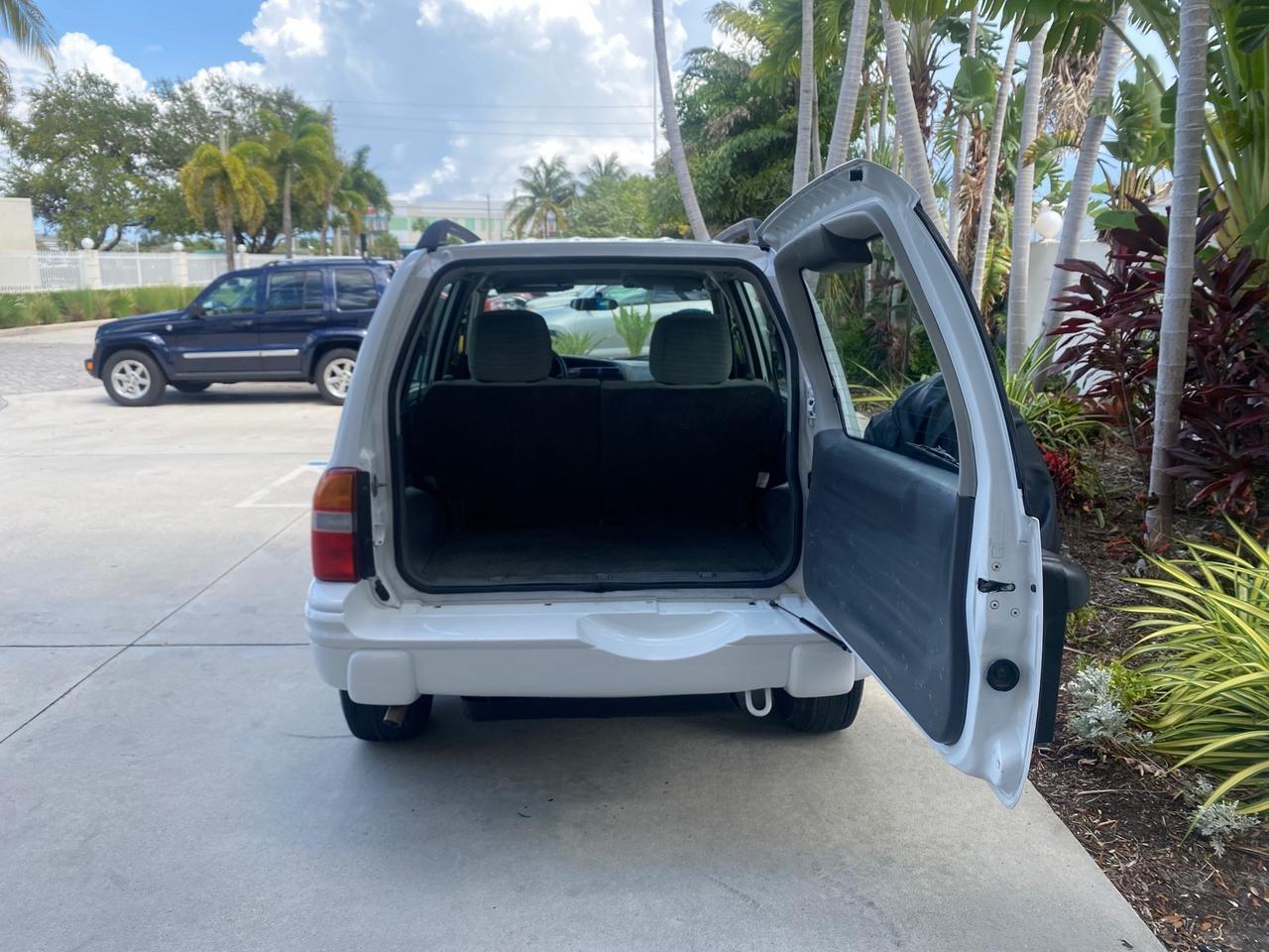 2001 Suzuki Vitara JLS LOW 35,130 1 OWNER Pompano Beach FL