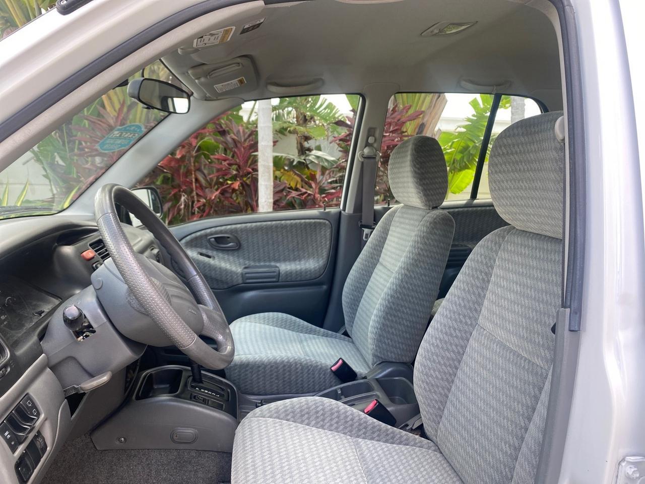 2001 Suzuki Vitara JLS LOW 35,130 1 OWNER Pompano Beach FL