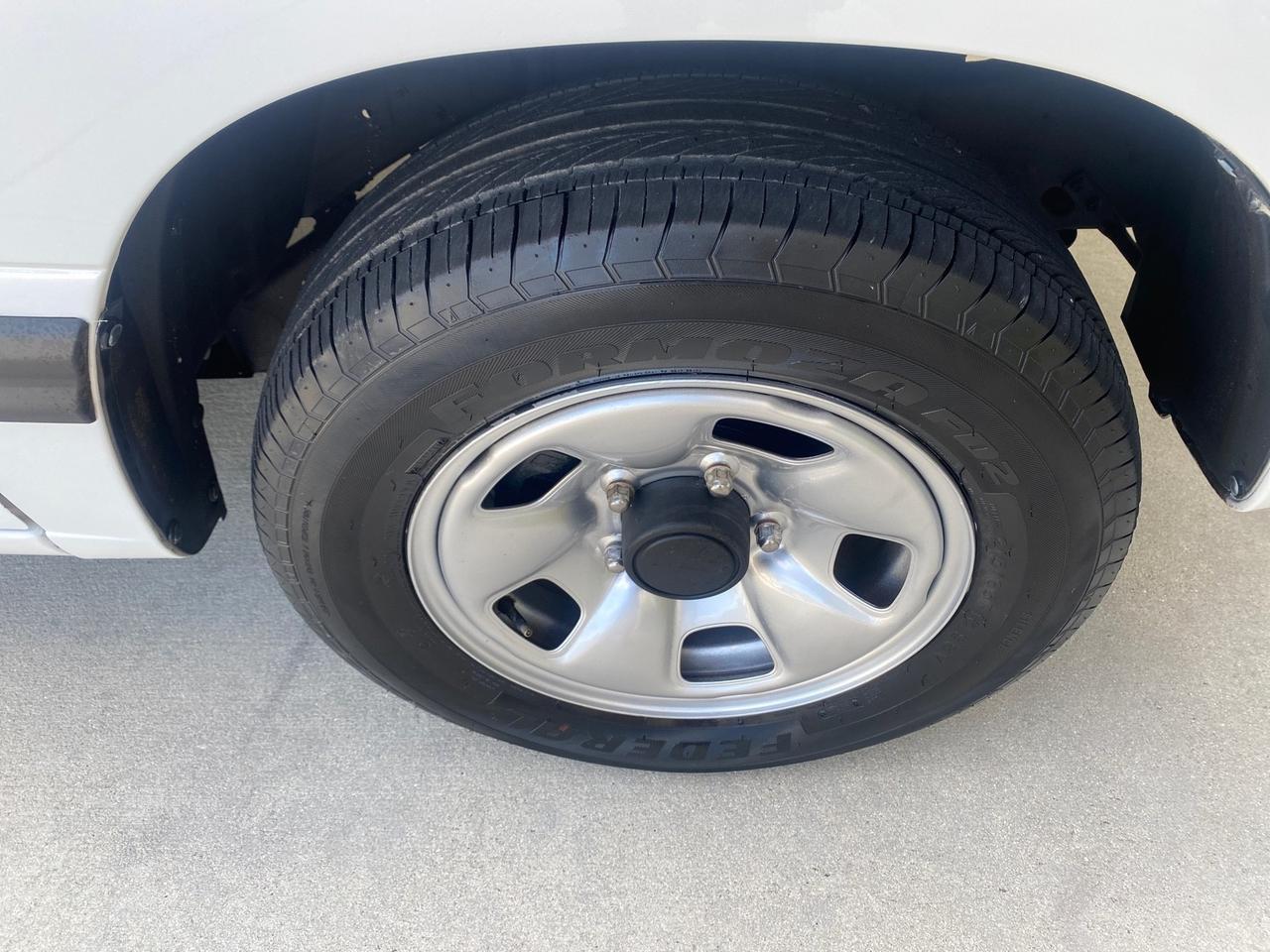2001 Suzuki Vitara JLS LOW 35,130 1 OWNER Pompano Beach FL