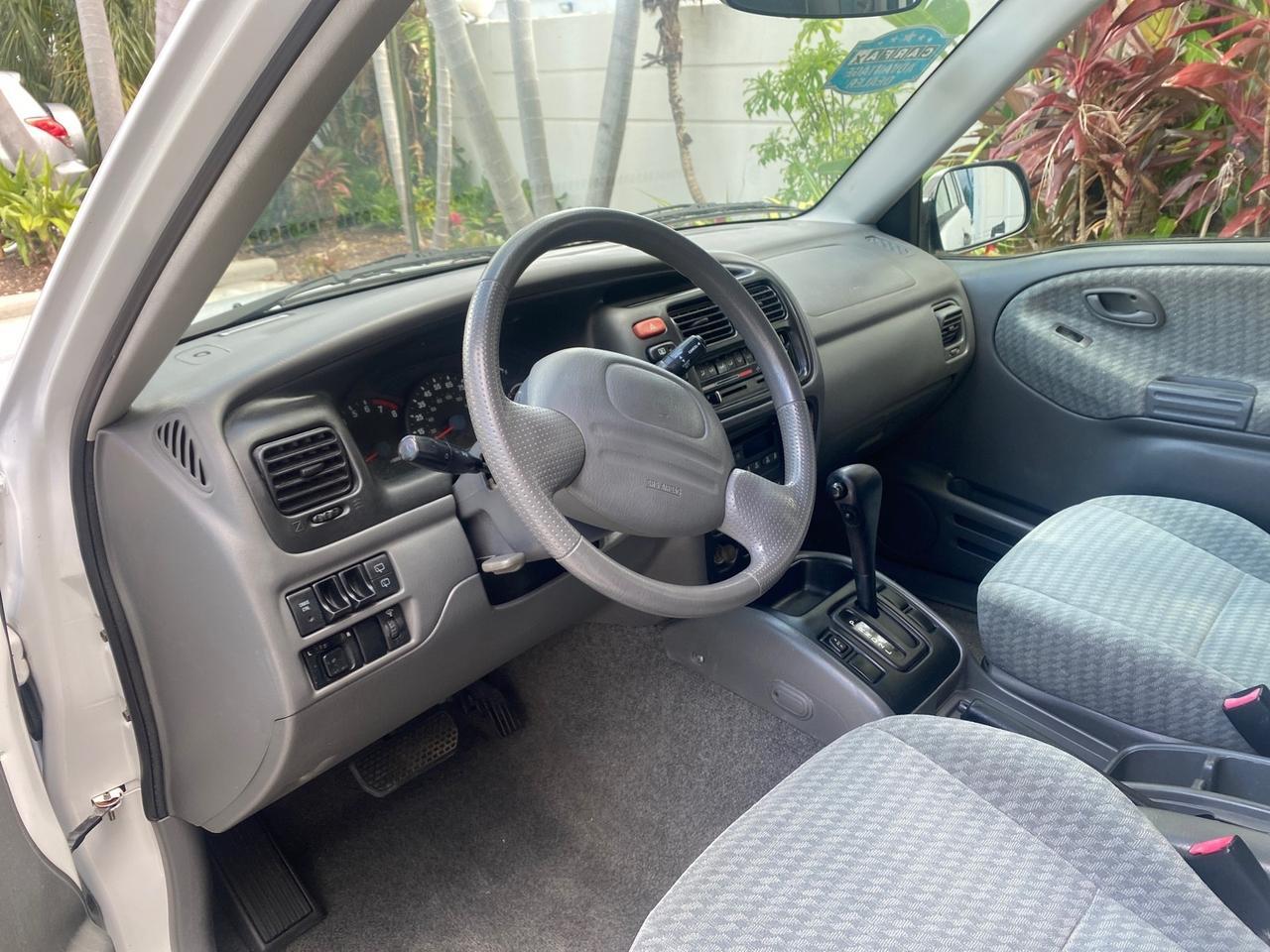 2001 Suzuki Vitara JLS LOW 35,130 1 OWNER Pompano Beach FL