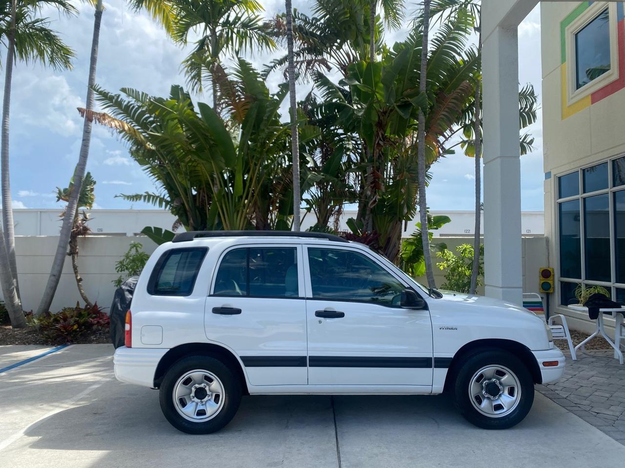 2001 Suzuki Vitara JLS LOW 35,130 1 OWNER Pompano Beach FL