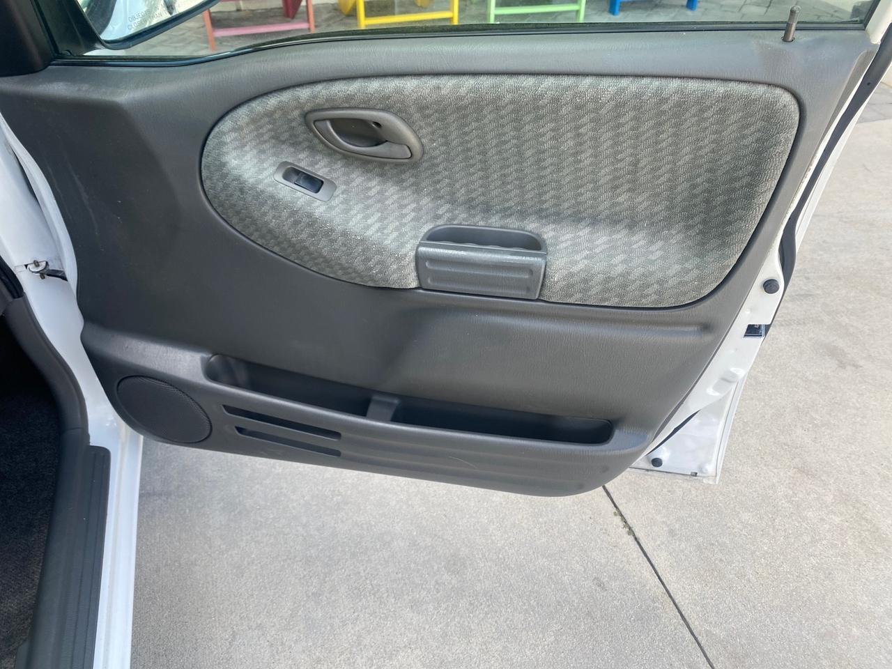2001 Suzuki Vitara JLS LOW 35,130 1 OWNER Pompano Beach FL