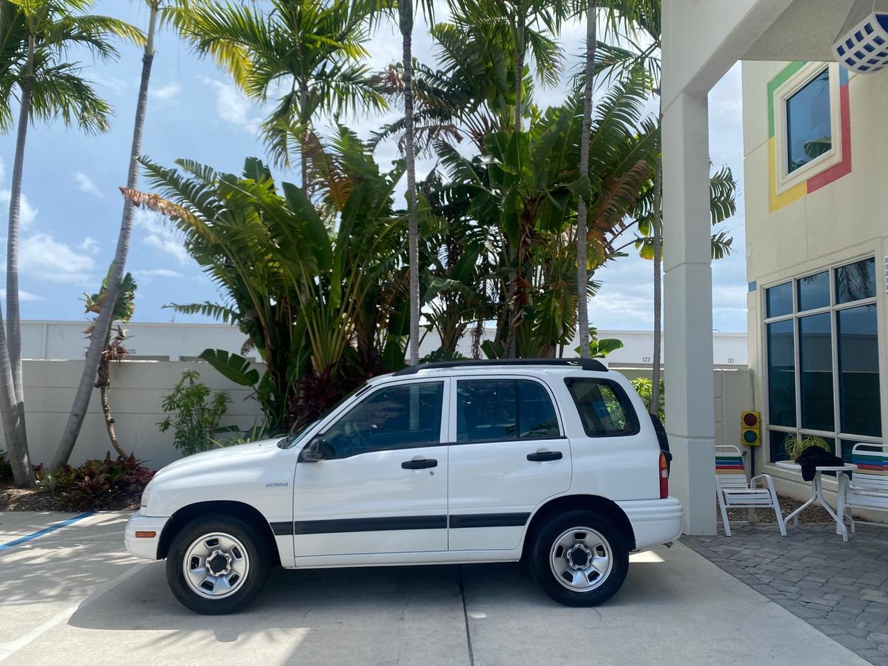 2001 Suzuki Vitara JLS LOW 35,130 1 OWNER Pompano Beach FL