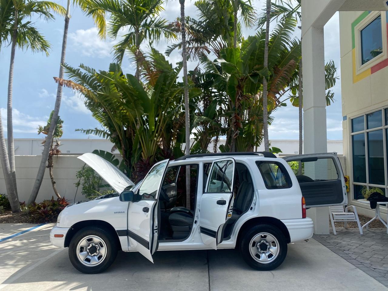 2001 Suzuki Vitara JLS LOW 35,130 1 OWNER Pompano Beach FL