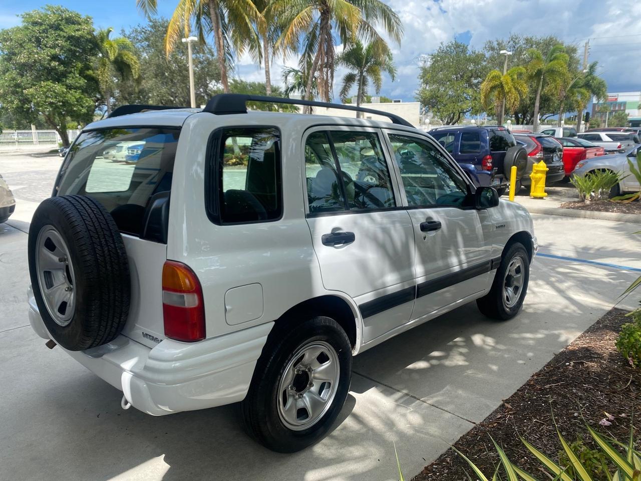 2001 Suzuki Vitara JLS LOW 35,130 1 OWNER Pompano Beach FL
