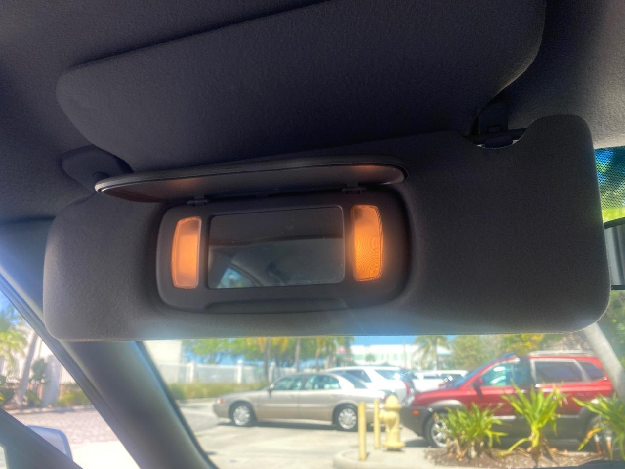 2001 Toyota Avalon XLS w/Bucket Seats LOW MILES 60,208 Pompano Beach FL