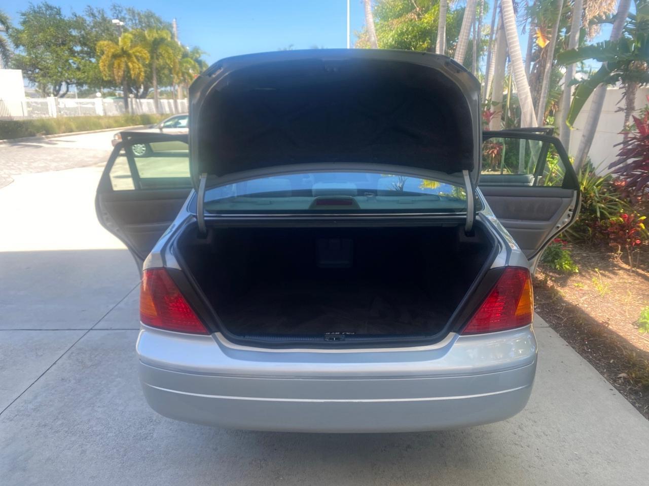 2001 Toyota Avalon XLS w/Bucket Seats LOW MILES 60,208 Pompano Beach FL