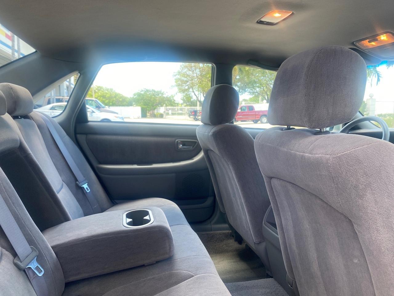 2001 Toyota Avalon XLS w/Bucket Seats LOW MILES 60,208 Pompano Beach FL