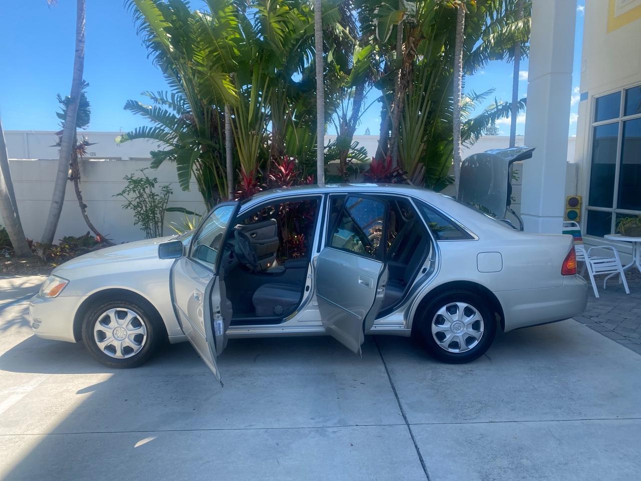 2001 Toyota Avalon XLS w/Bucket Seats LOW MILES 60,208 Pompano Beach FL
