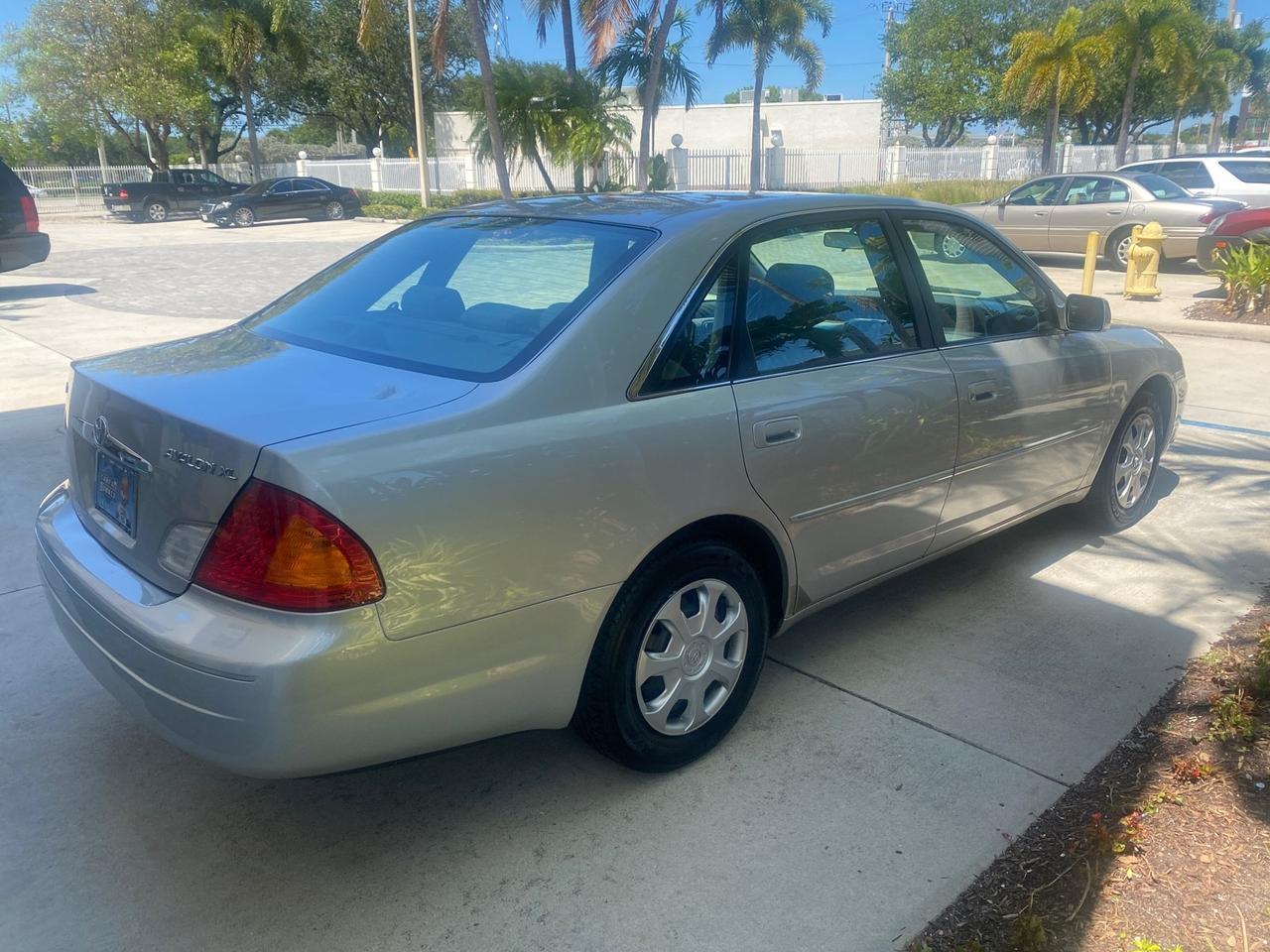 2001 Toyota Avalon XLS w/Bucket Seats LOW MILES 60,208 Pompano Beach FL