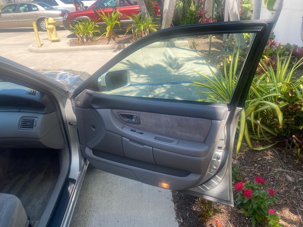 2001 Toyota Avalon XLS w/Bucket Seats LOW MILES 60,208 Pompano Beach FL