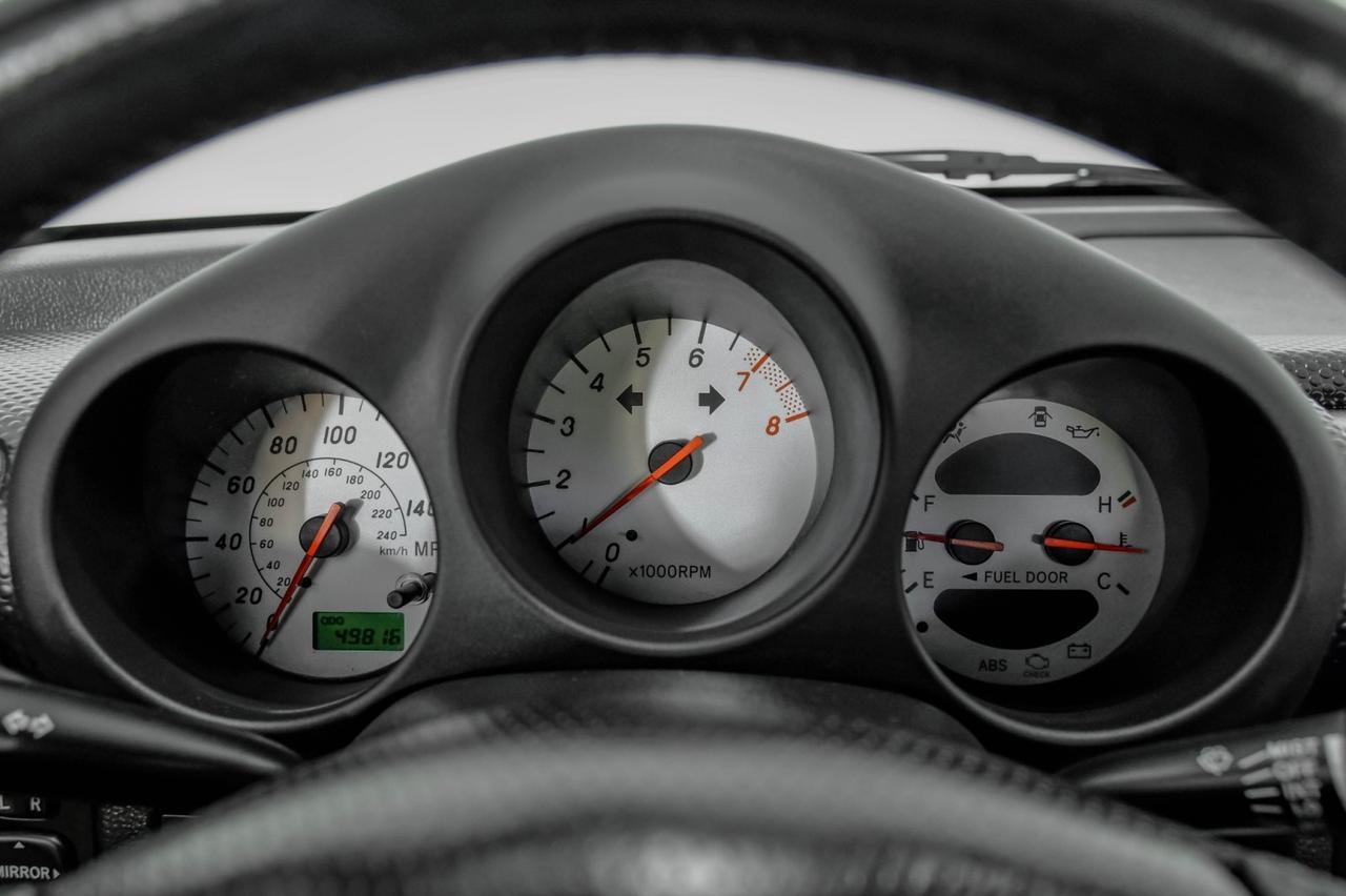 2001 Toyota MR2 Spyder LEATHER STEERING WHEEL REMOTE KEYLESS ENTRY POWER EQUIPMENT ALLOY WHEELS Carrollton TX