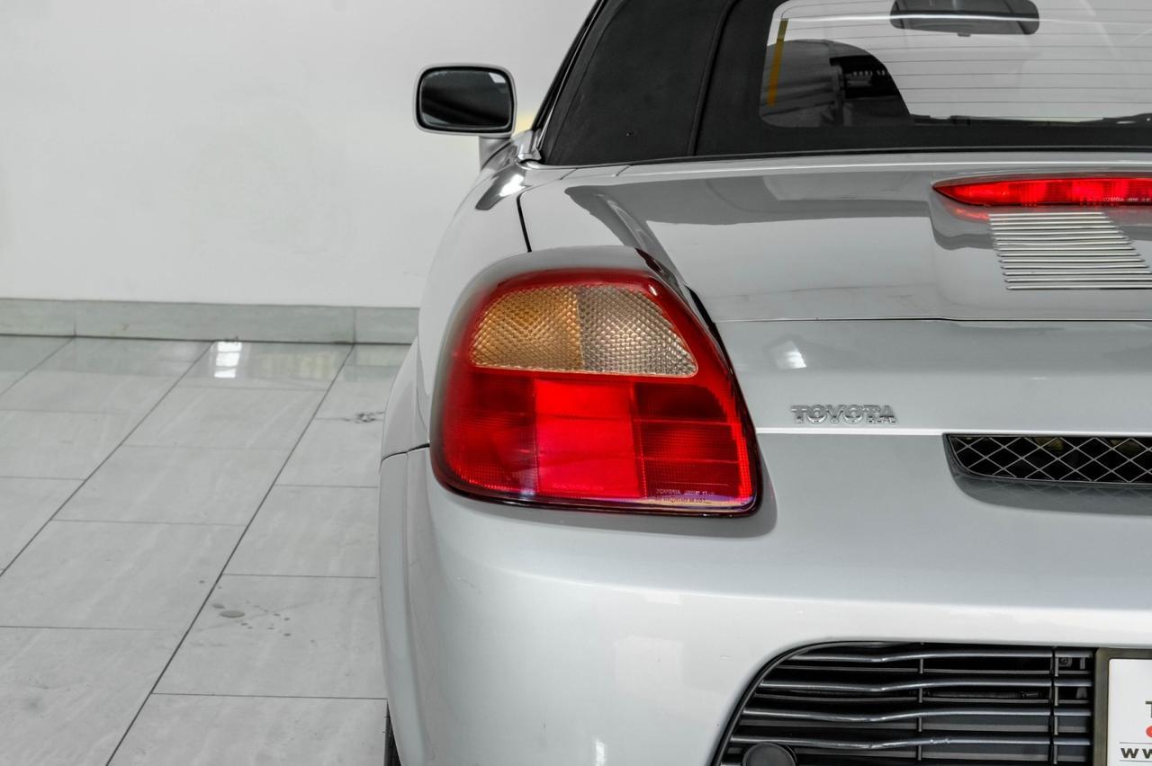 2001 Toyota MR2 Spyder LEATHER STEERING WHEEL REMOTE KEYLESS ENTRY POWER EQUIPMENT ALLOY WHEELS Carrollton TX