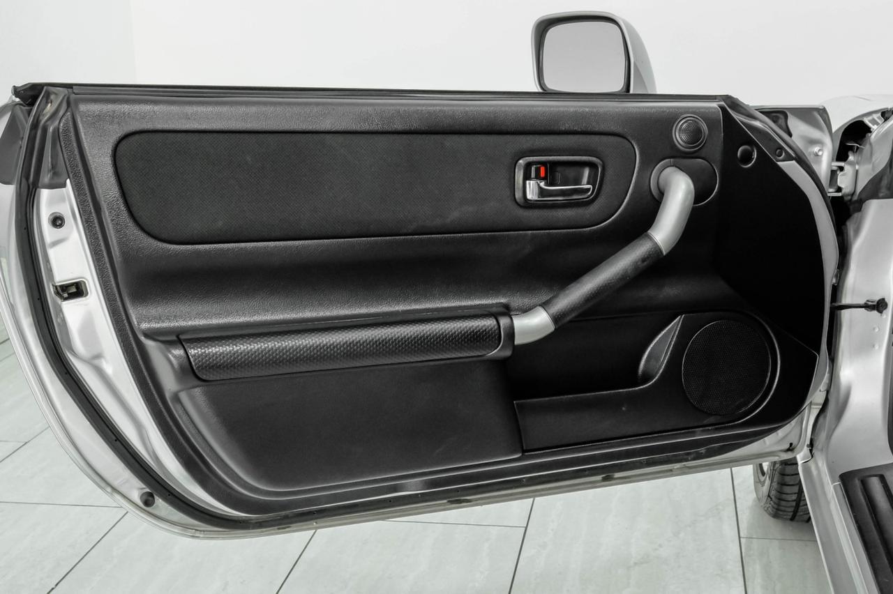 2001 Toyota MR2 Spyder LEATHER STEERING WHEEL REMOTE KEYLESS ENTRY POWER EQUIPMENT ALLOY WHEELS Carrollton TX