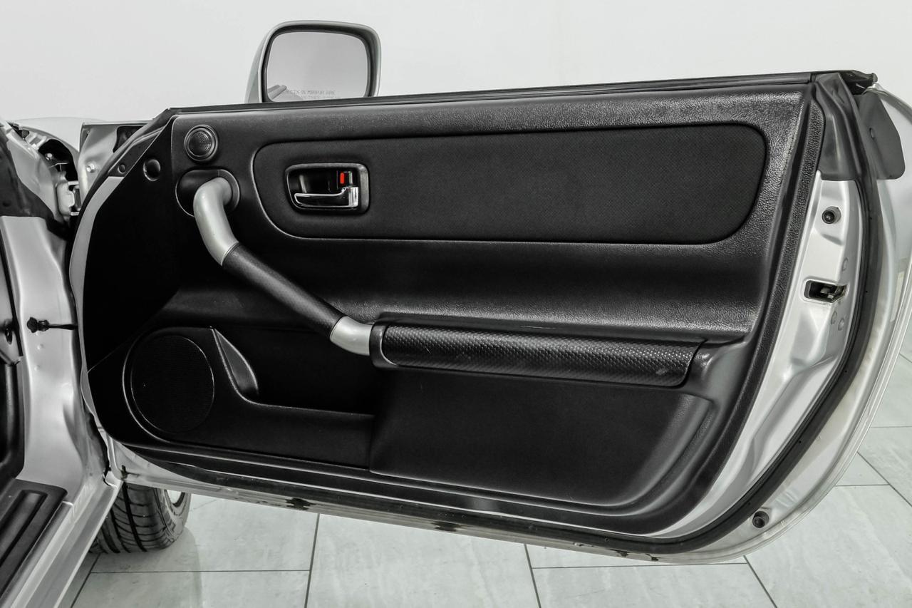 2001 Toyota MR2 Spyder LEATHER STEERING WHEEL REMOTE KEYLESS ENTRY POWER EQUIPMENT ALLOY WHEELS Carrollton TX