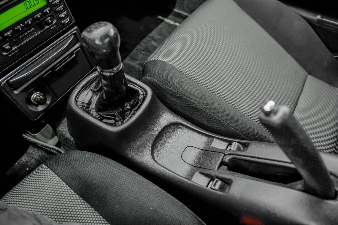 2001 Toyota MR2 Spyder LEATHER STEERING WHEEL REMOTE KEYLESS ENTRY POWER EQUIPMENT ALLOY WHEELS Carrollton TX