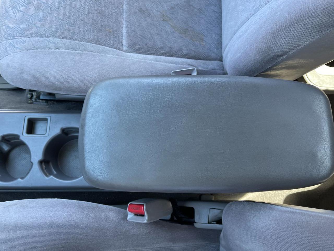 2001 Toyota Tacoma Base V6 Hayden ID