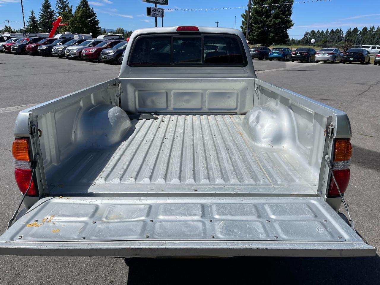 2001 Toyota Tacoma Base V6 Hayden ID