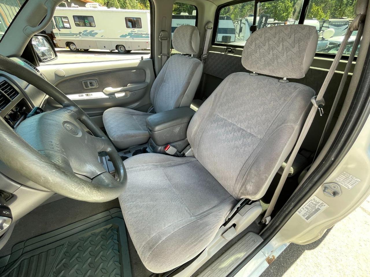 2001 Toyota Tacoma Base V6 Hayden ID