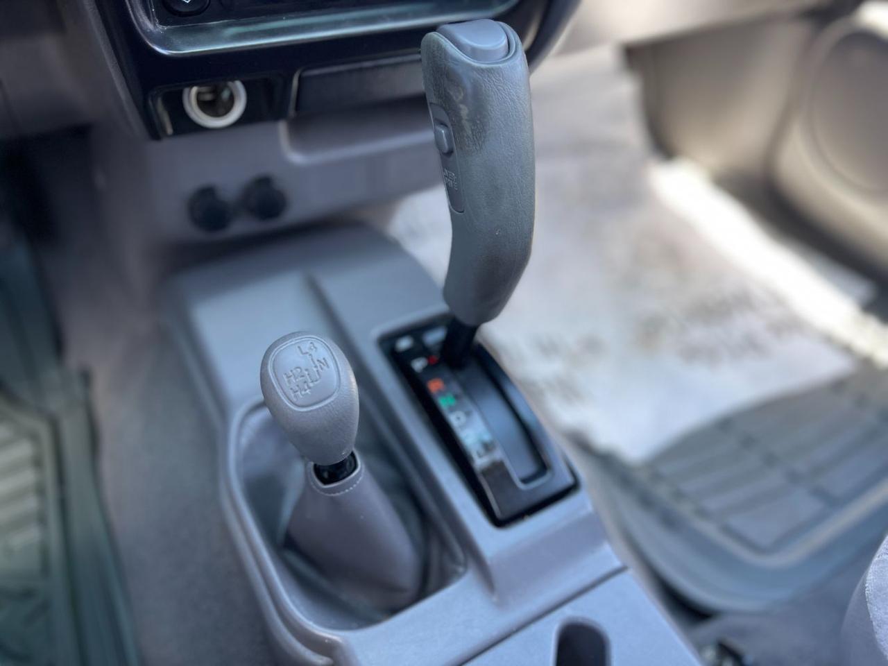 2001 Toyota Tacoma Base V6 Hayden ID