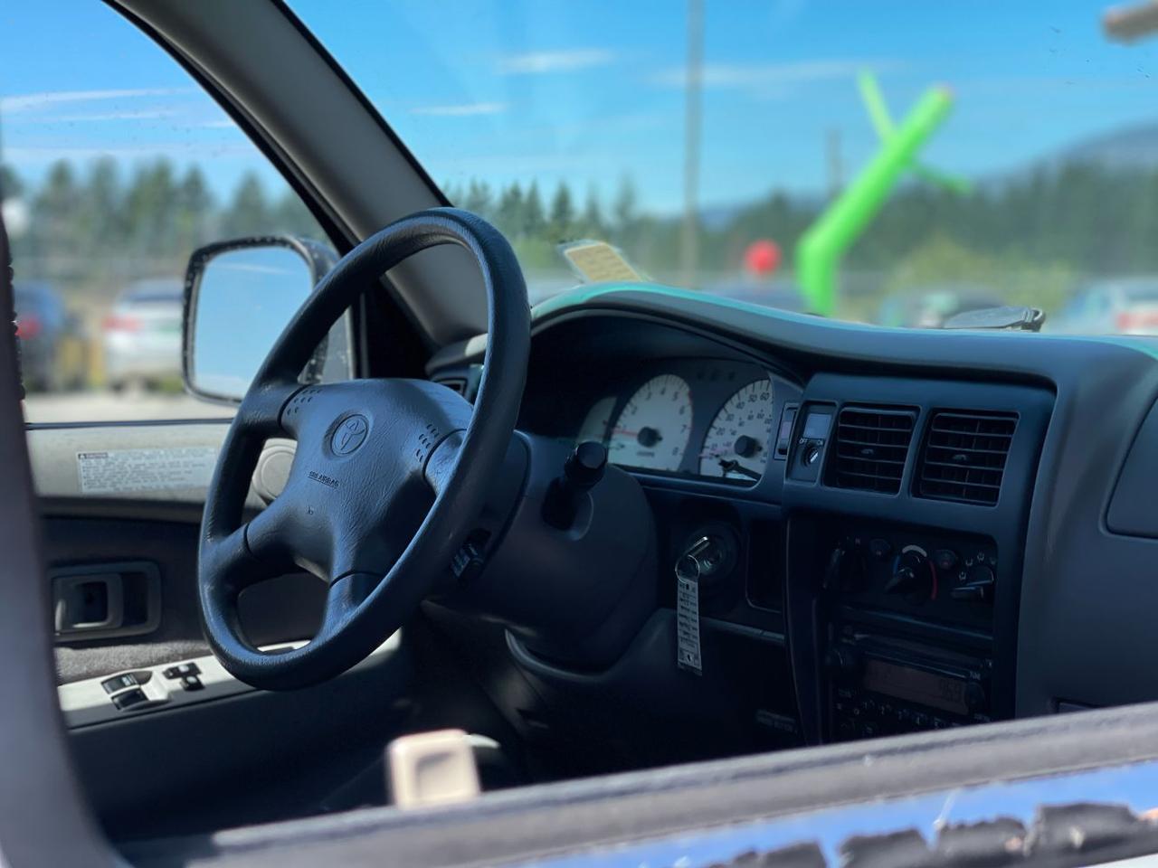 2001 Toyota Tacoma Base V6 Hayden ID