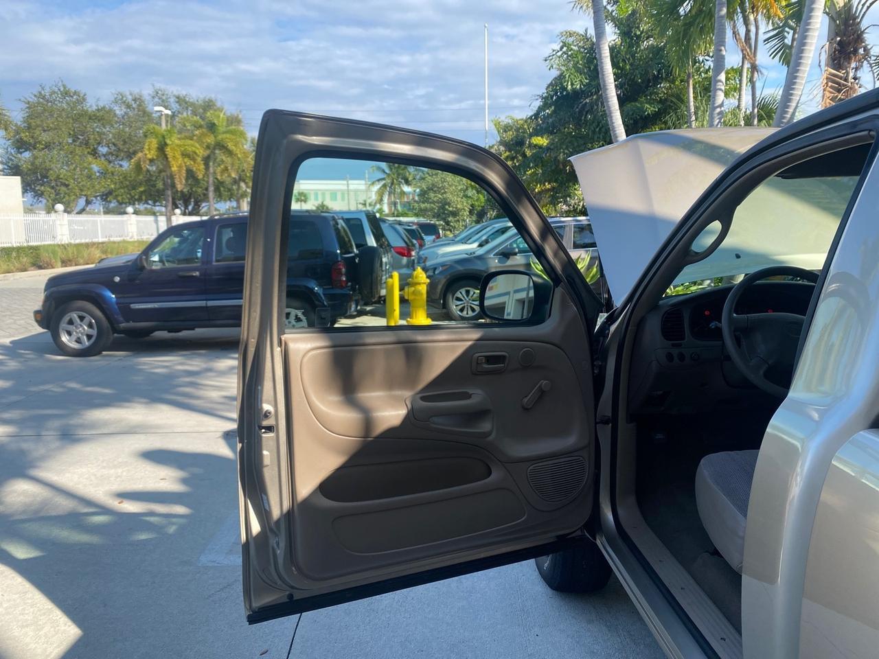 2001 Toyota Tundra LOW MILES 65,445 1 OWNER Pompano Beach FL