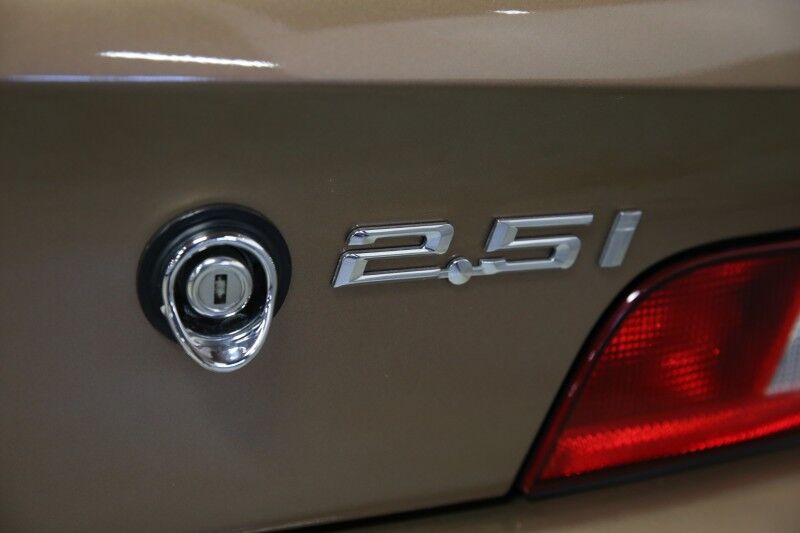 2002 BMW Z3 2.5i Plainview NY