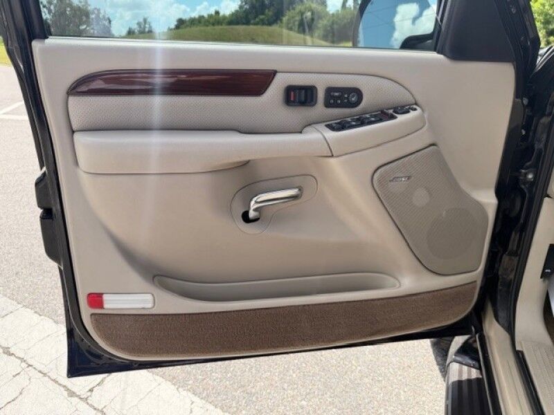 2002 Cadillac ESCALADE ONLY 30K MILES COLD AC WHEELS RUNS GREAT AWD LEATHER Sarasota FL