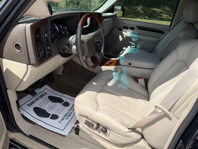 2002 Cadillac ESCALADE ONLY 30K MILES COLD AC WHEELS RUNS GREAT AWD LEATHER Sarasota FL
