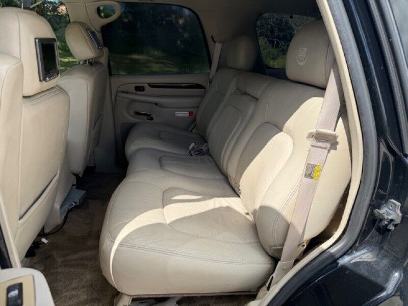 2002 Cadillac ESCALADE ONLY 30K MILES COLD AC WHEELS RUNS GREAT AWD LEATHER Sarasota FL