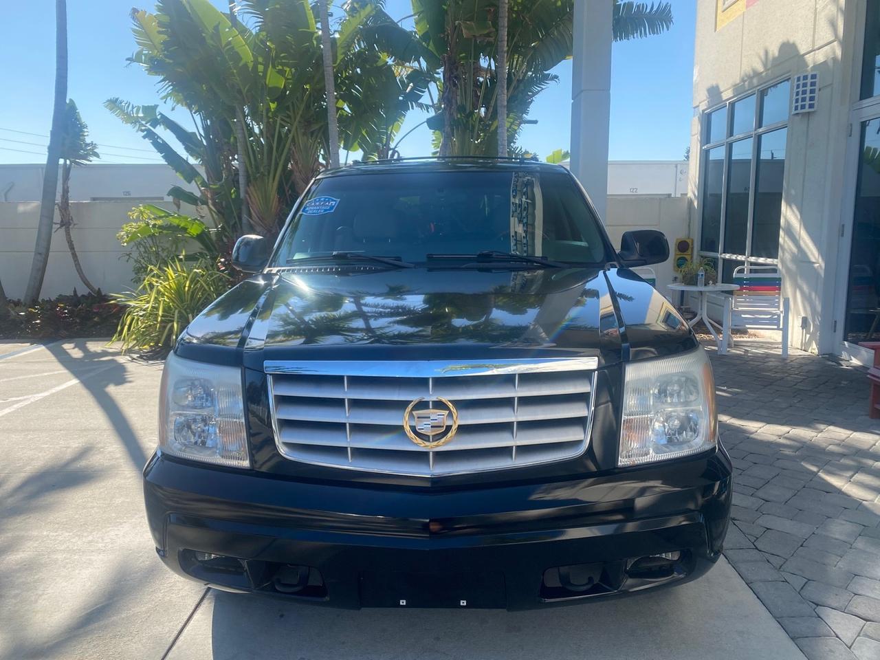2002 Cadillac Escalade L0W MILES 68,090 4WD