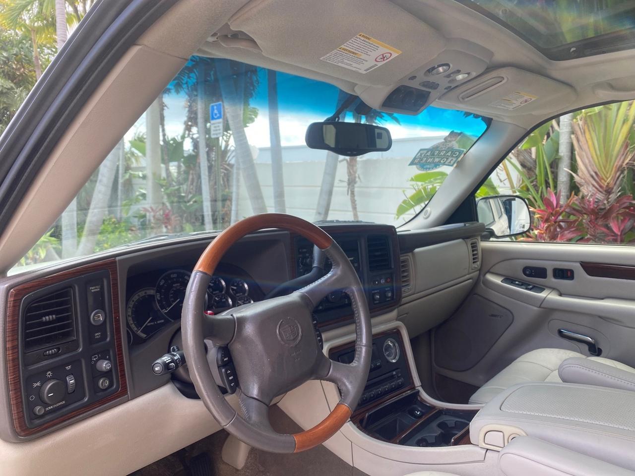 2002 Cadillac Escalade LOW MILES 67,881 1 OWNER Pompano Beach FL
