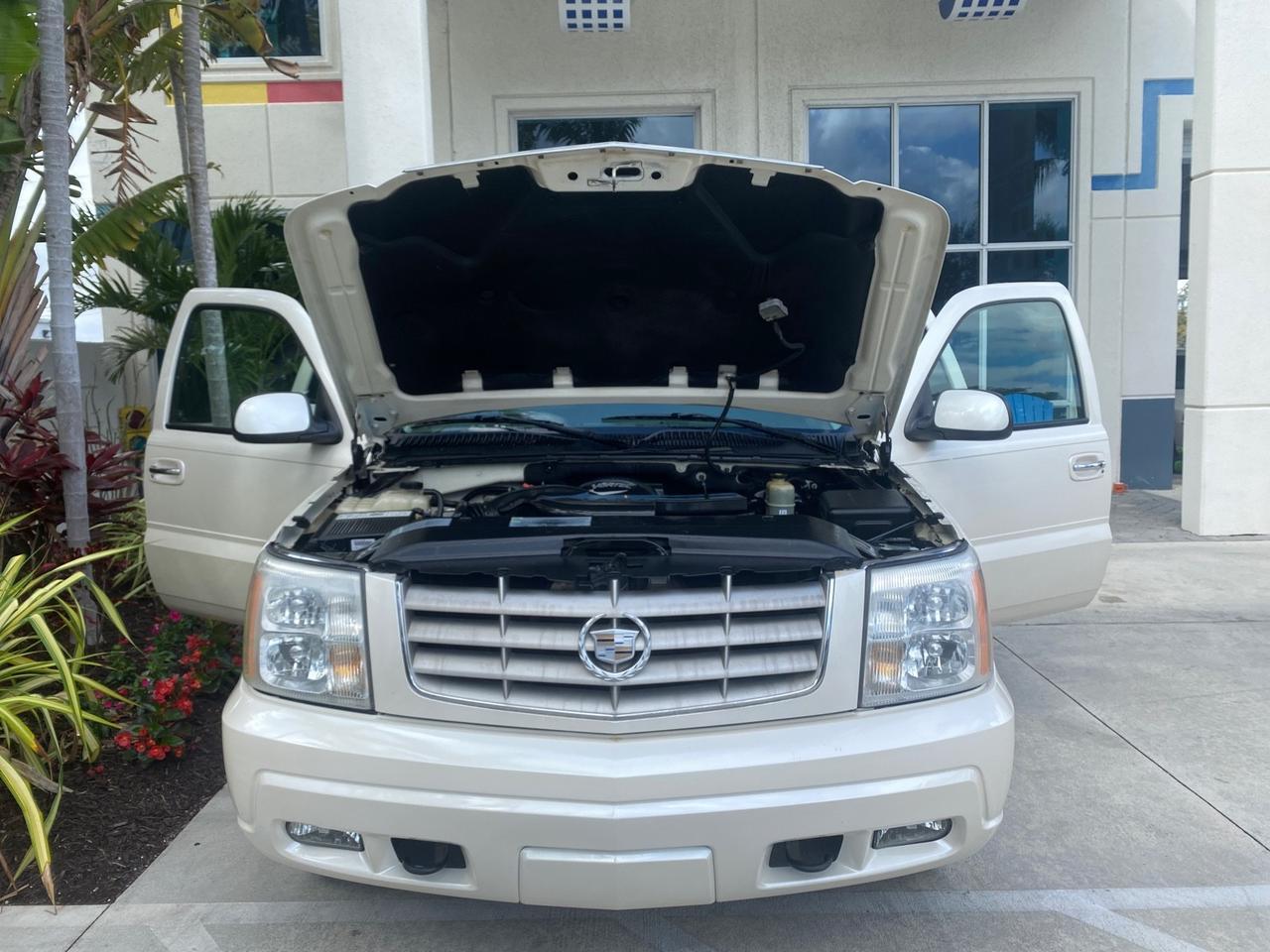 2002 Cadillac Escalade LOW MILES 67,881 1 OWNER Pompano Beach FL
