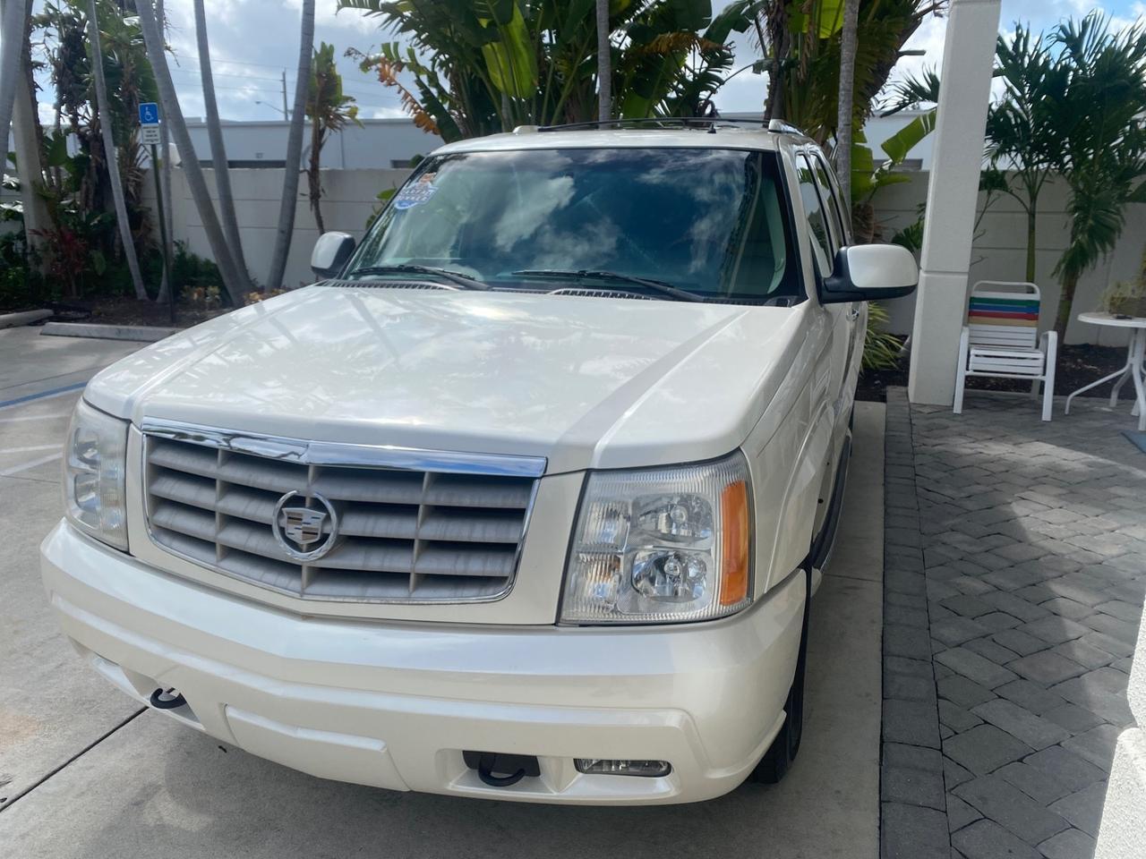 2002 Cadillac Escalade LOW MILES 67,881 1 OWNER Pompano Beach FL