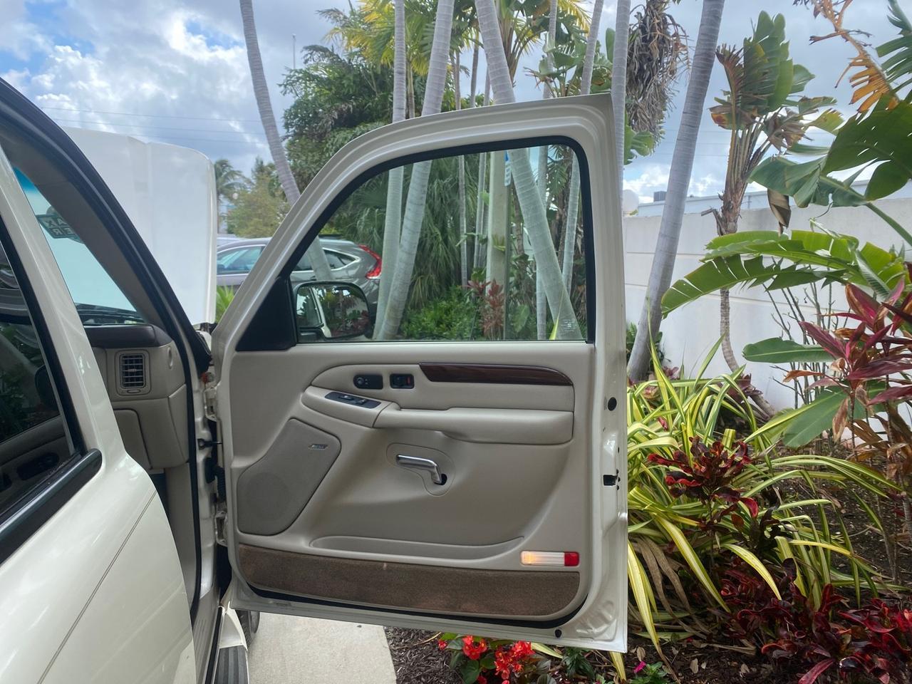 2002 Cadillac Escalade LOW MILES 67,881 1 OWNER Pompano Beach FL