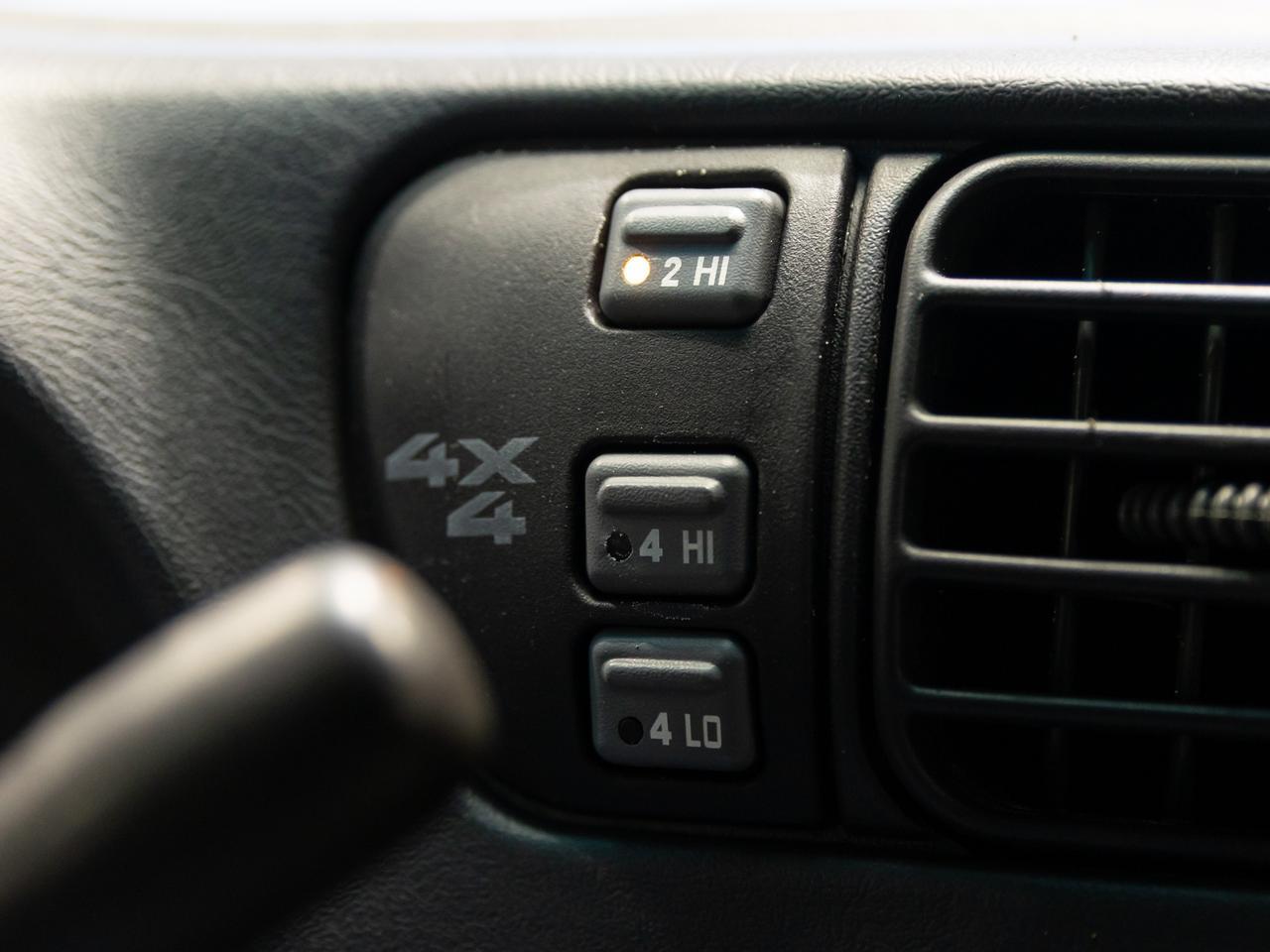 2002 Chevrolet Blazer LS 4WD Cranberry PA