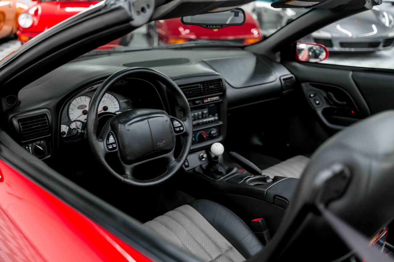 2002 Chevrolet Camaro Z28 SS 35th Anniversary GMMG Performance Edition