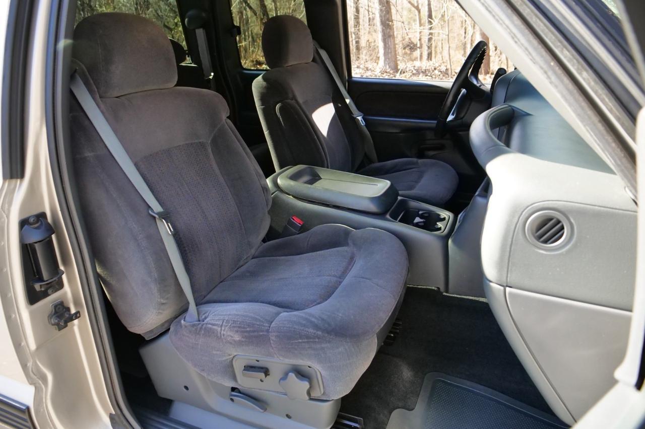 2002 Chevrolet Silverado 1500 LS / 5.3L V8 / Power Seats! Lincolnton NC