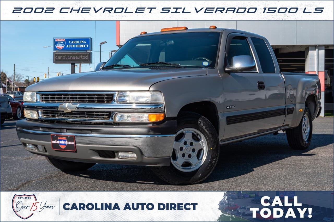 2002 Chevrolet Silverado 1500 LS / 5.3L V8 / Power Seats!