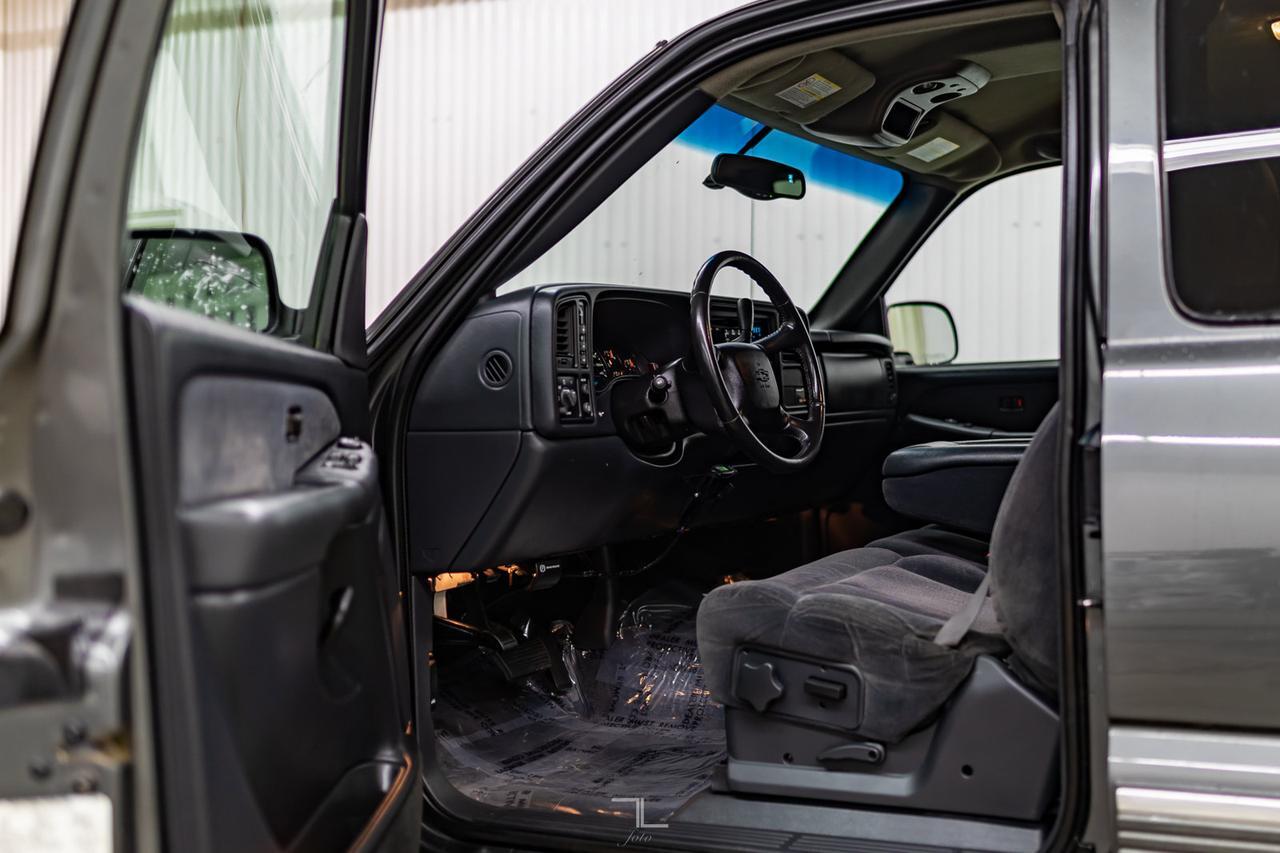 2002 Chevrolet Silverado 2500 4x4 Ext Cab LS Longbox Diesel Red Deer AB