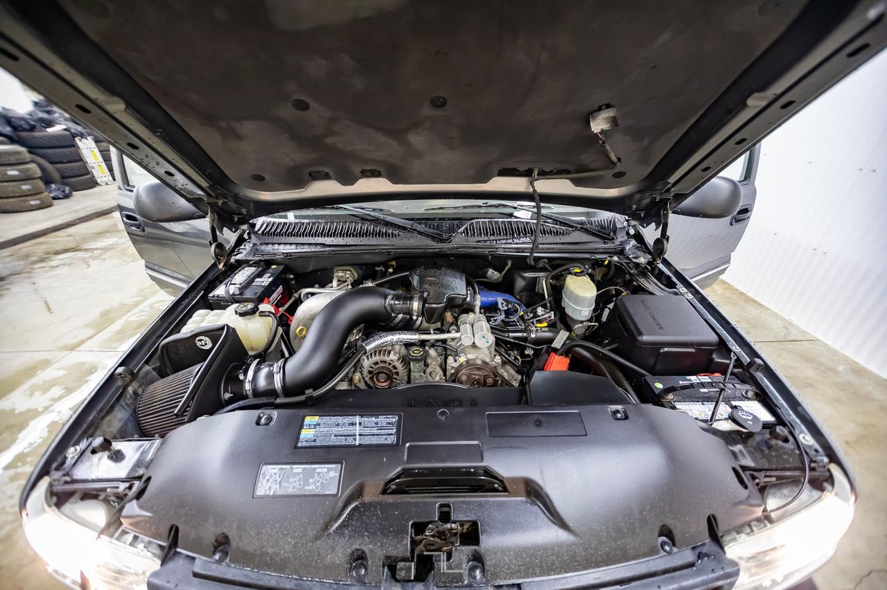 2002 Chevrolet Silverado 2500 4x4 Ext Cab LS Longbox Diesel Red Deer AB