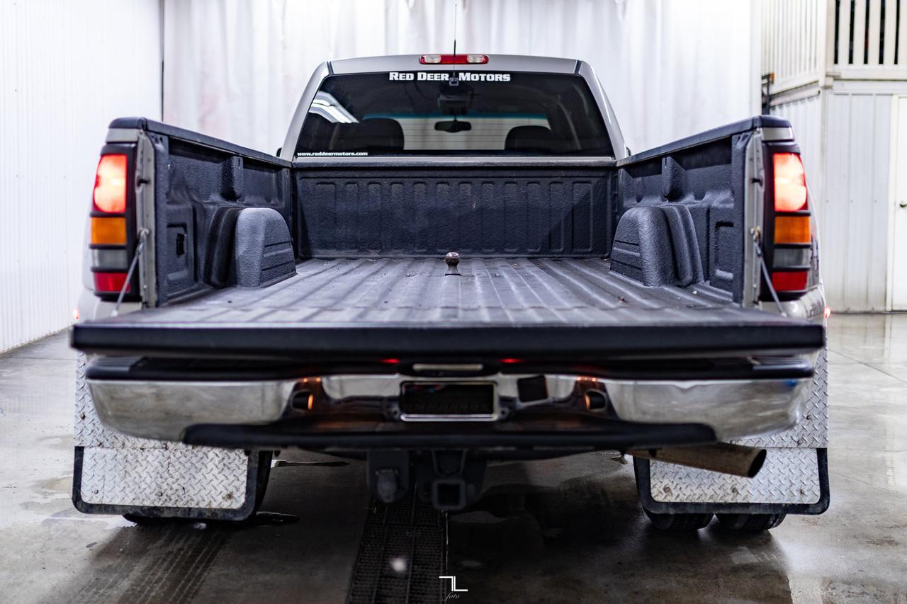 2002 Chevrolet Silverado 3500 4x4 Crew Cab LTZ Diesel Dually Manual Leather Red Deer AB