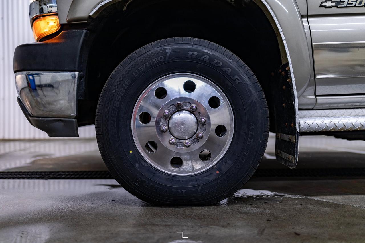 2002 Chevrolet Silverado 3500 4x4 Crew Cab LTZ Diesel Dually Manual Leather Red Deer AB